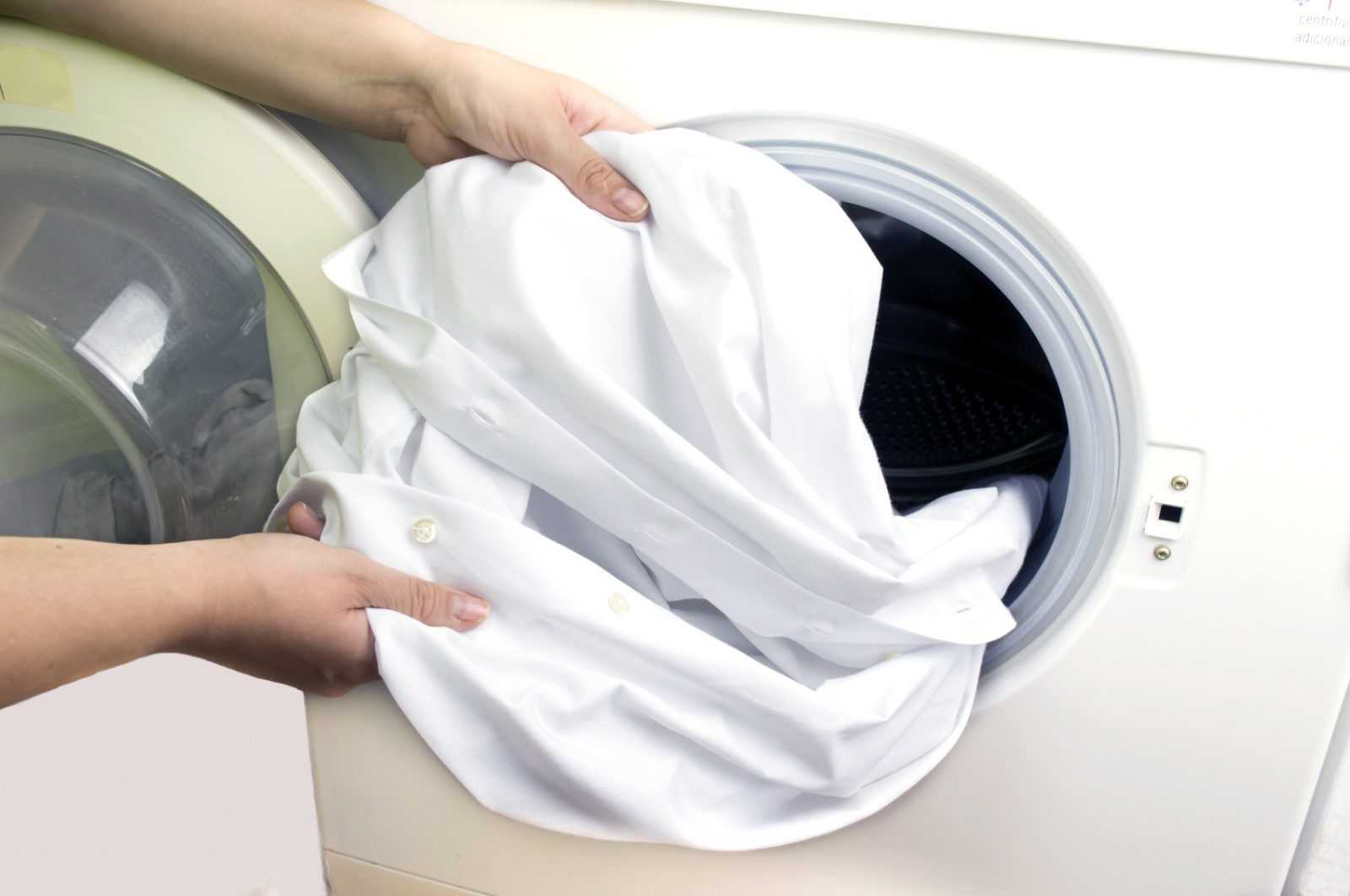 Как отбелить белую футболку в домашних условиях