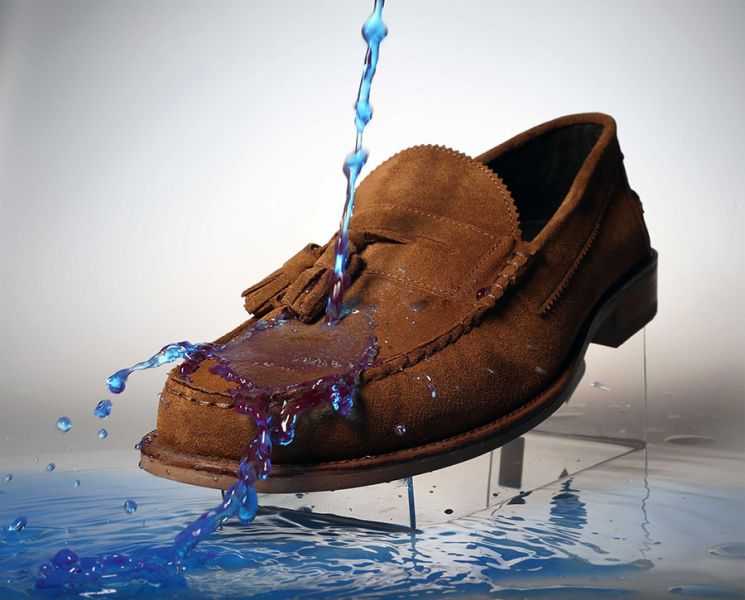 Ботинки больше не промокнут – самодельная пропитка для обуви за копейки