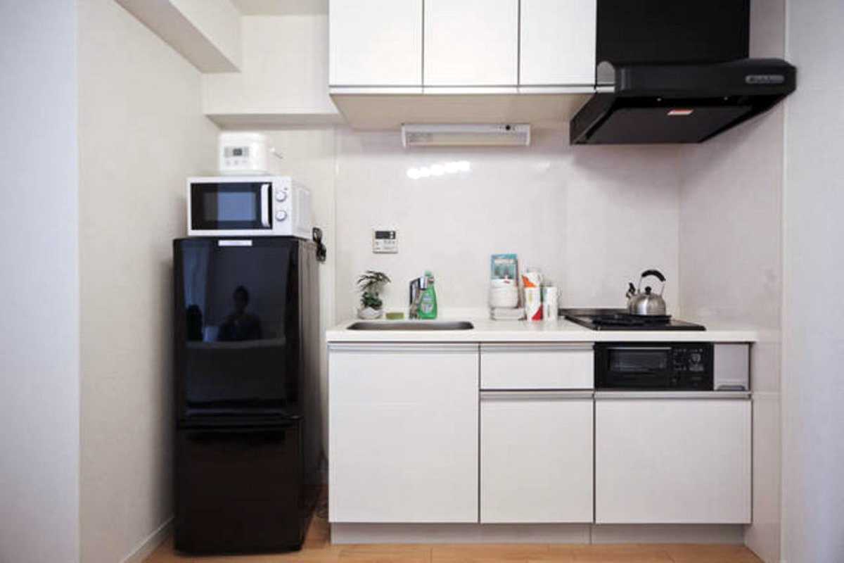 Можно ли на холодильник ставить микроволновку: основные правила размещения, возможные последствия и проблемы, полезные советы