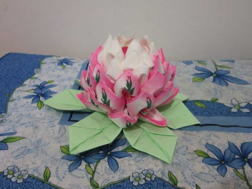 Цветы из салфеток на ветку своими руками. бумажное искусство: учимся творить цветы из салфеток