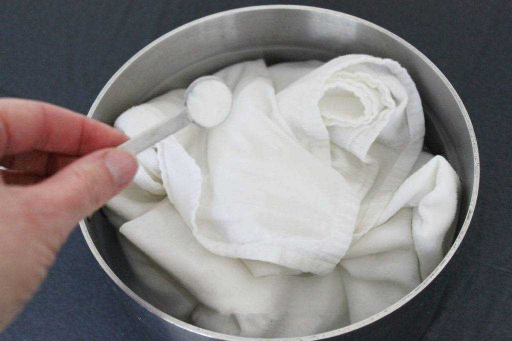 Как вернуть белизну белым вещам в домашних условиях: 10 способов