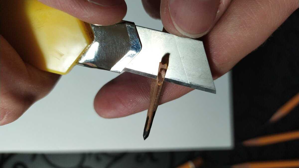 Как точить карандаш для бровей