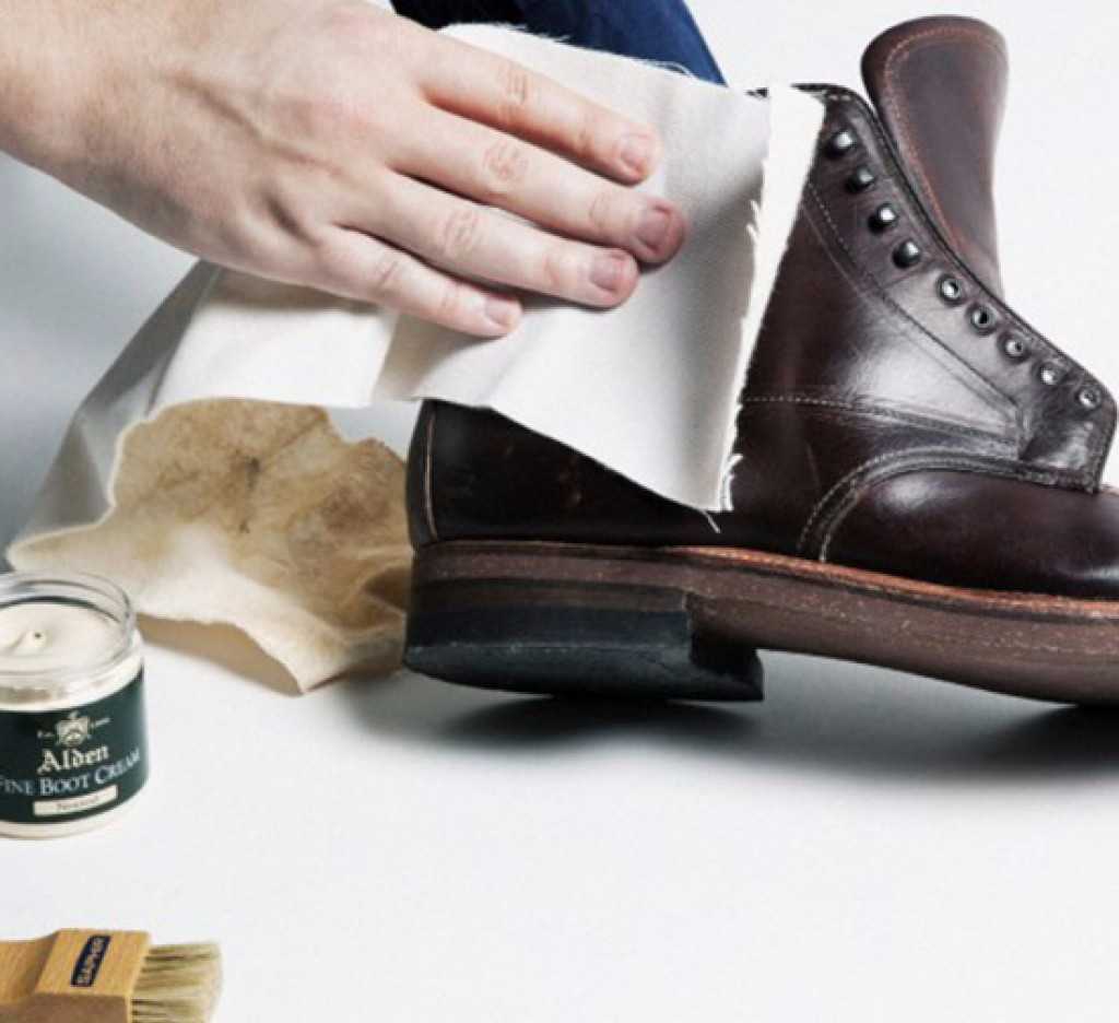 Как восстановить замшу на обуви в домашних условиях, убрать потертости и вернуть прежний вид?