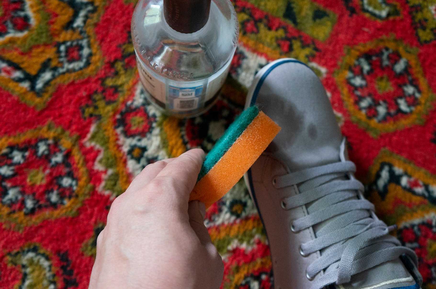 Как растянуть кроссовки по ширине