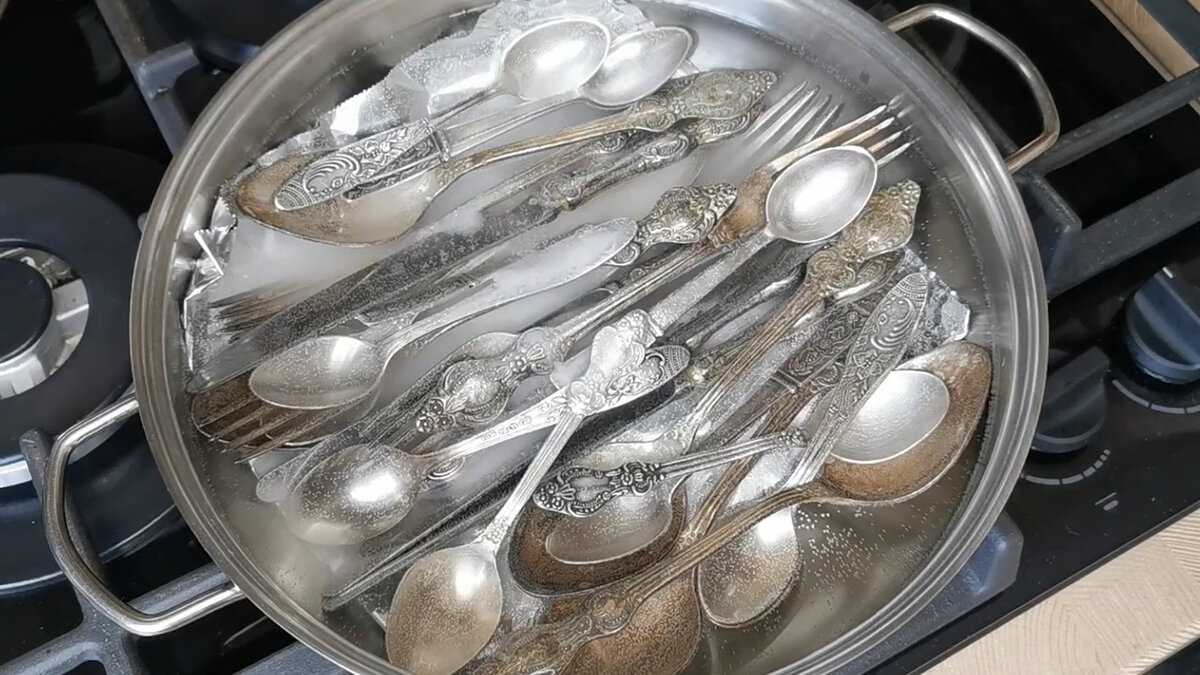Как почистить столовое серебро в домашних условиях