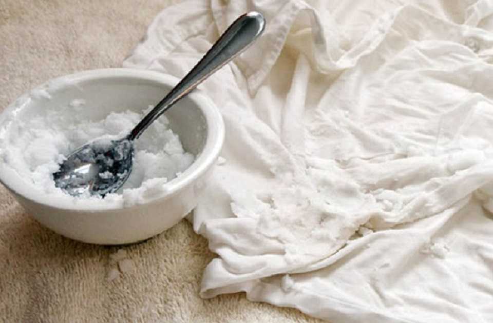 Чем и как отбелить белые вещи в домашних условиях без кипячения