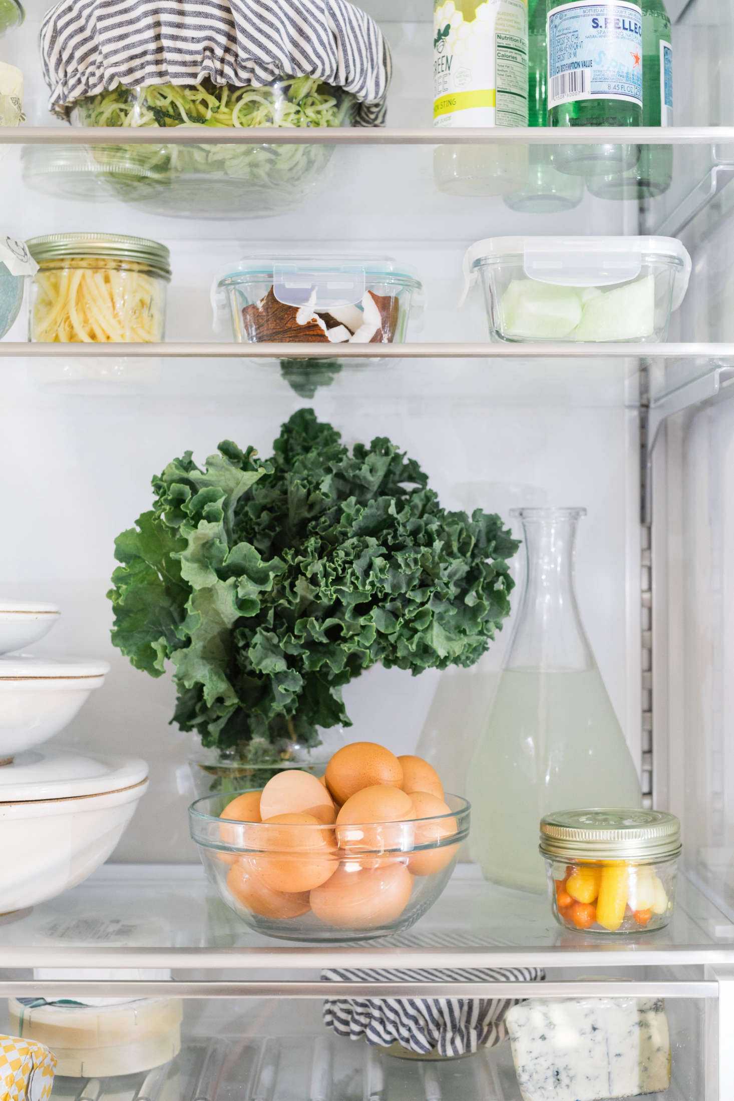 Как правильно хранить овощи, фрукты и ягоды в холодильнике