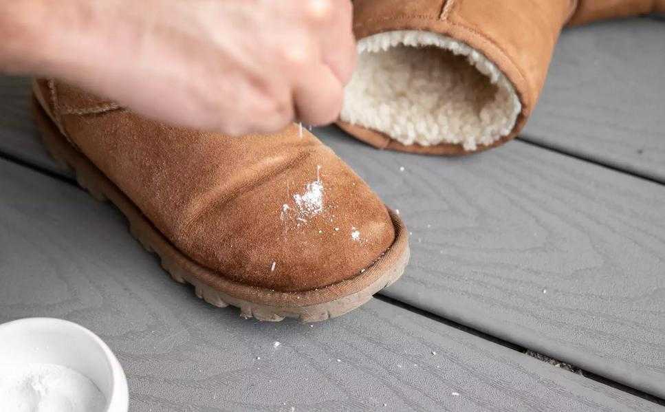 Как правильно и можно ли стирать кожаные кроссовки в стиральной машине и вручную?