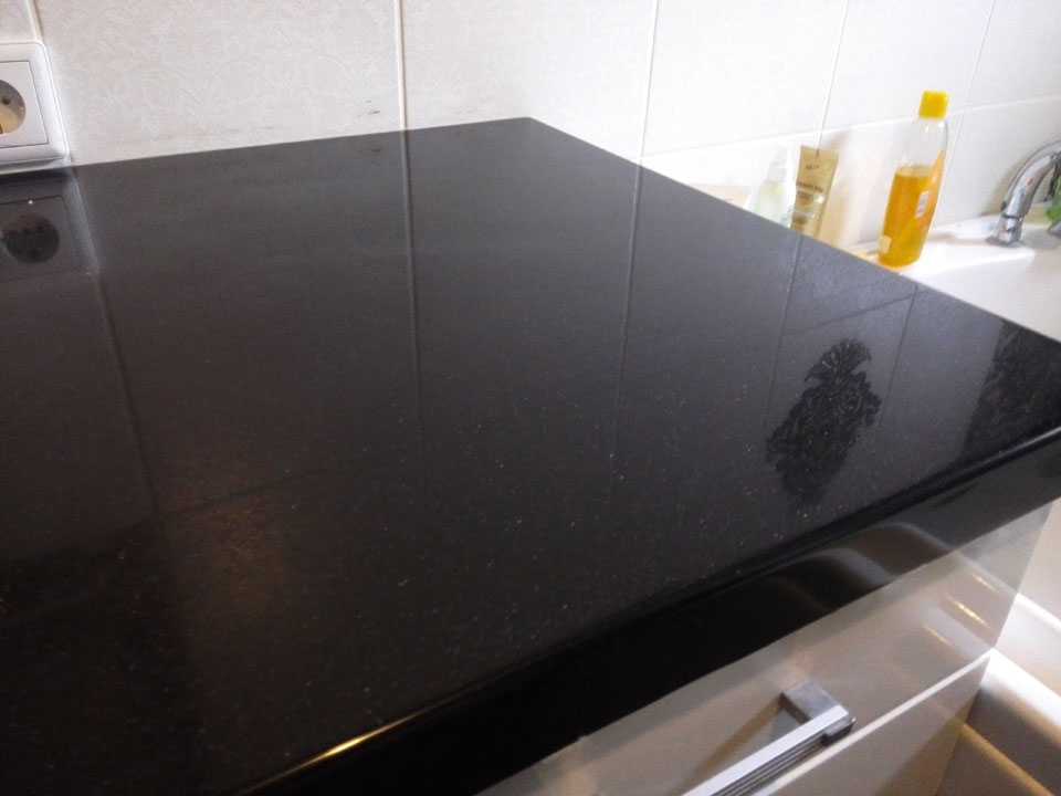 Как правильно мыть кухонную столешницу?