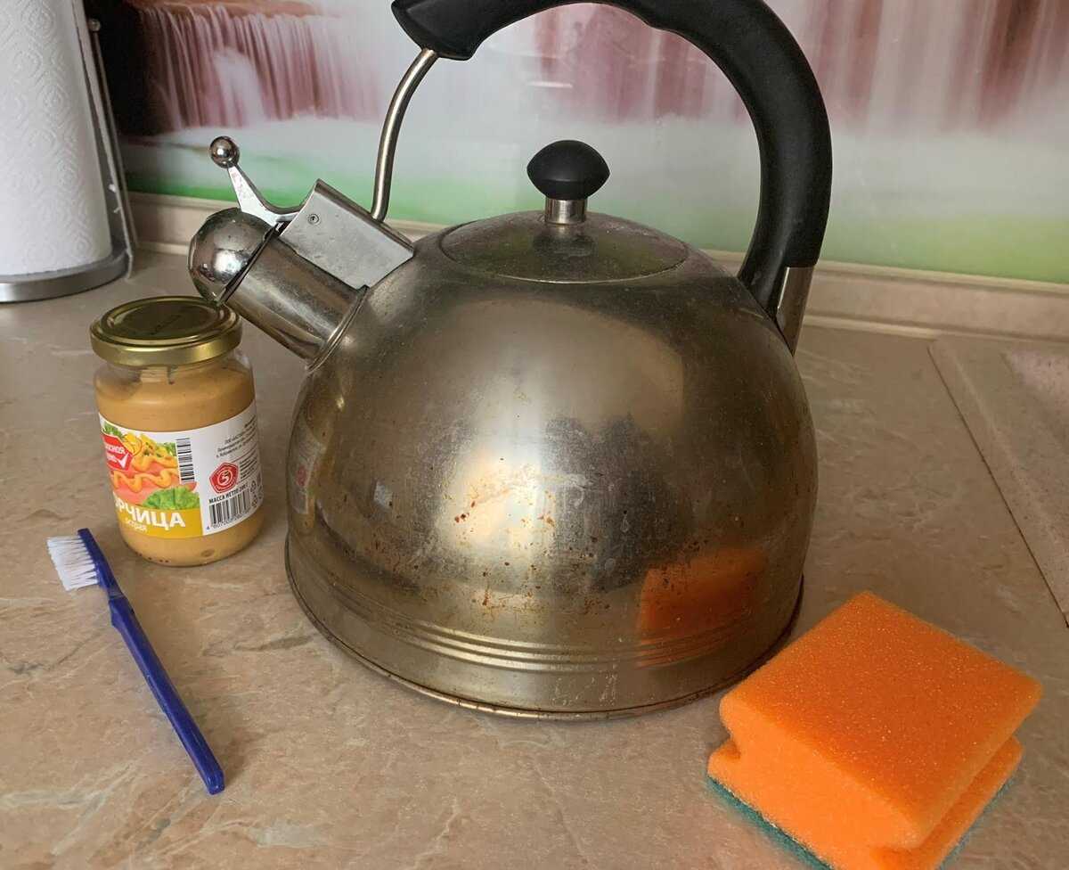 Как отмыть чайник от жира, можно ли очистить прибор снаружи, какие средства помогут в этом, нужно ли использовать химию