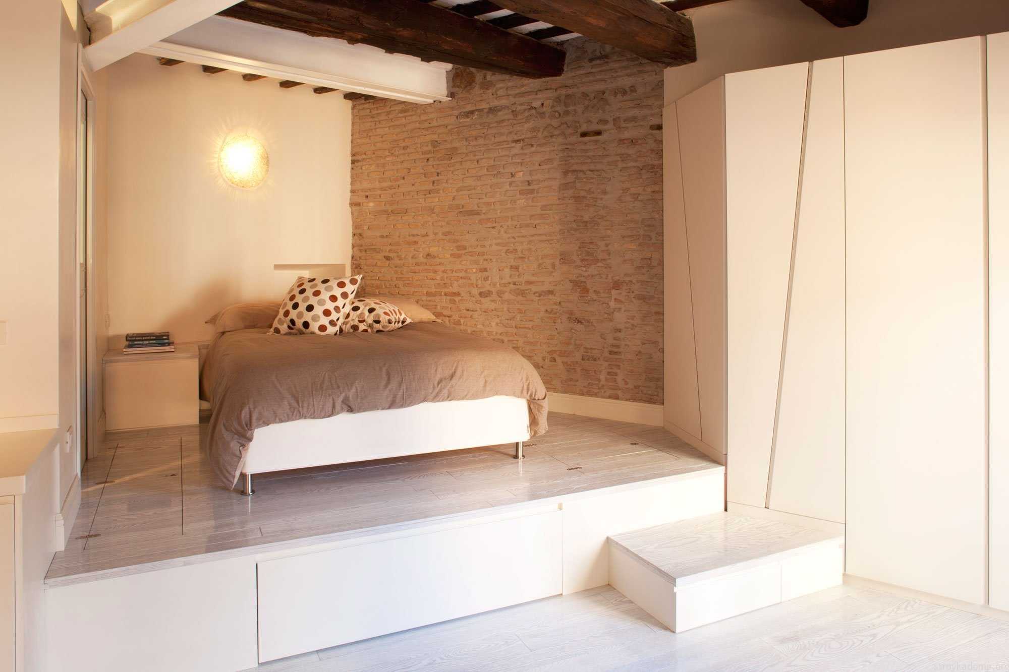 Кровать в нише: 50+ фото, идеи для спальни, студии, однокомнатной квартиры