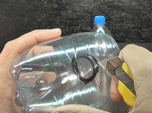 4 простых варианта мышеловки из пластиковой бутылки