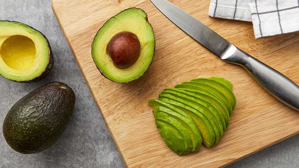 Как хранить экзотический плод авокадо в домашних условиях