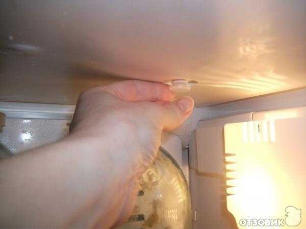 Течет холодильник снизу и внутри: причины и способы решения проблемы
