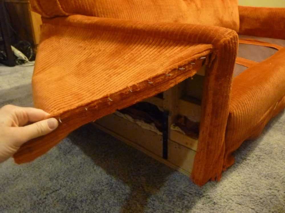Как перетянуть диван своими руками пошагово - iloveremont.ru