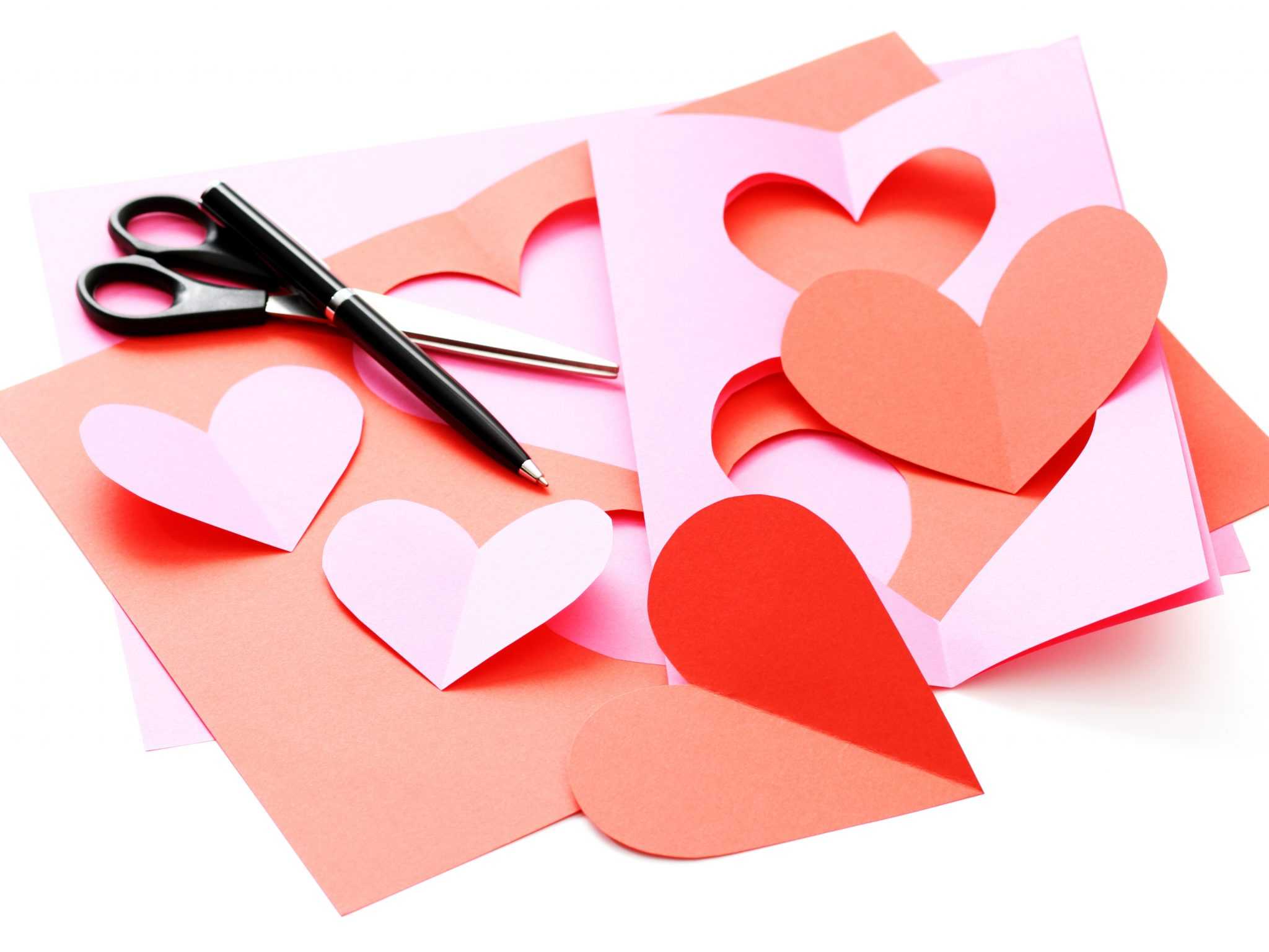 Как сделать сердечко - 101 новая фото идея самодельных сердечек из бумаги, бисера, оригами, теста, салфеток
