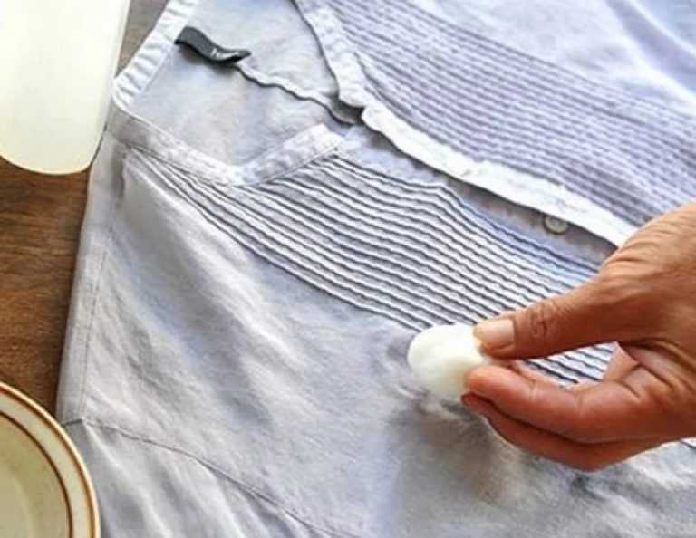 Как вывести белые пятна на одежде