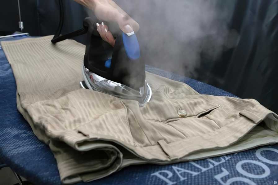 Как гладить пиджак в домашних условиях правильно: с помощью утюга или без него