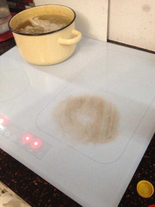 Чем отмыть столешницу на кухне от жира