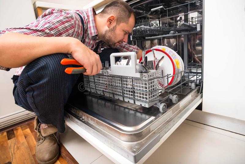 Ремонт посудомоечных машин bosch в москве. Поломки посудомоечных машин. Поломки посудомоечной машины Bosch. Поломки посудомоечной машин бош. Частые поломки посудомоечных машин.