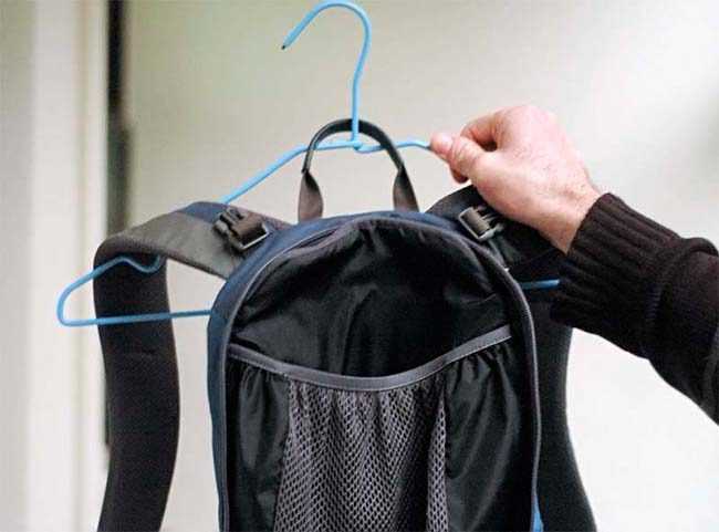 Как постирать кожаный рюкзак: можно ли в стиральной машине, как правильно почистить руками, особенности обработки ранца из кожзама или замши?