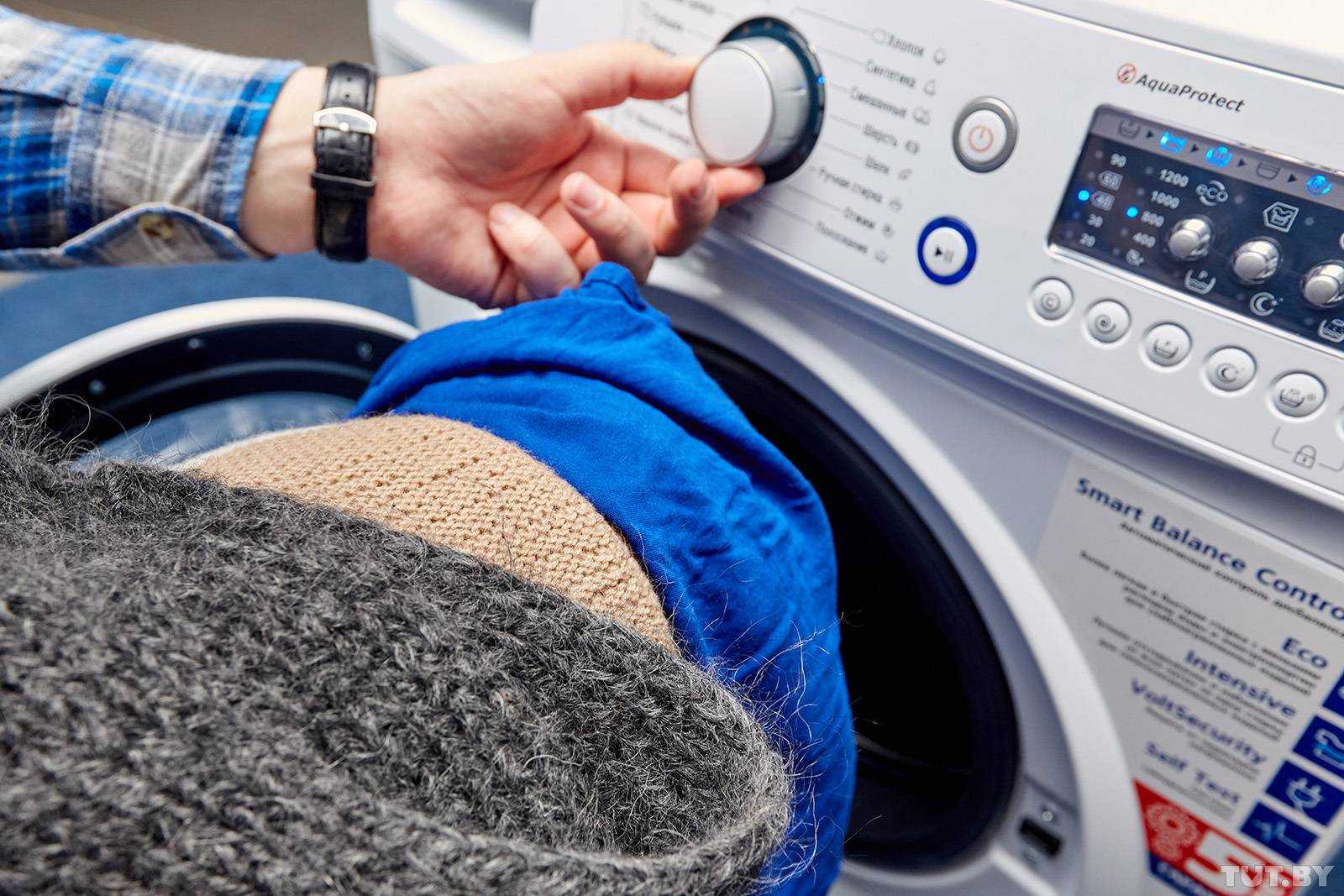 Как стирать акриловый свитер: в машинке, вручную, чтобы он не растянулся