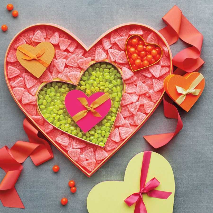 Как просто сделать сердечки своими руками ко дню Святого Валентина и любому празднику Шаблоны красивых сердечек из бумаги Выкройки оригинальных сердец из ткани