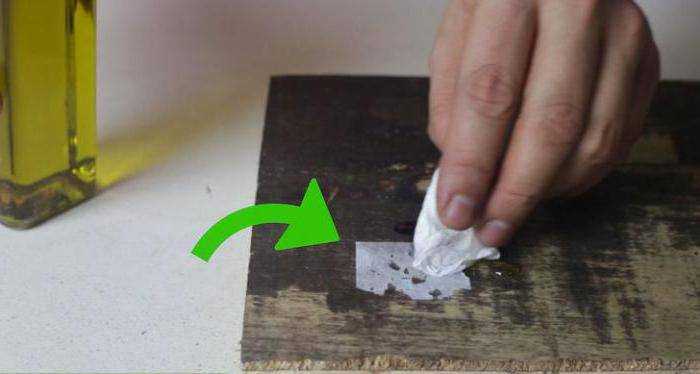 Как убрать клей от наклейки с одежды, пластика, металла и стекла