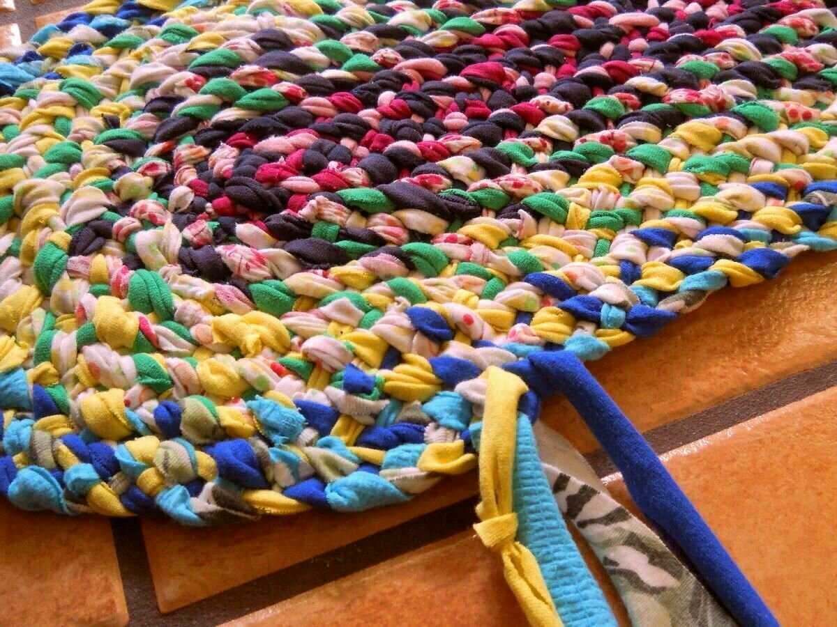 Создание вязаных ковриков для пола с помощью спиц. пошаговая инструкция